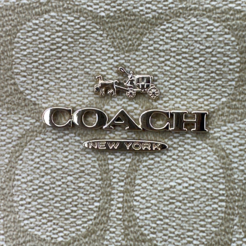 Coach City Tote Signature Canvas Light Khaki Chalk Gold Hardware - Picture 2 of 15